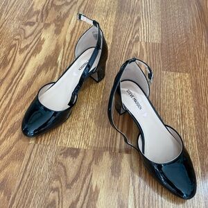 Steve Madden Girls dress shoes Size 4